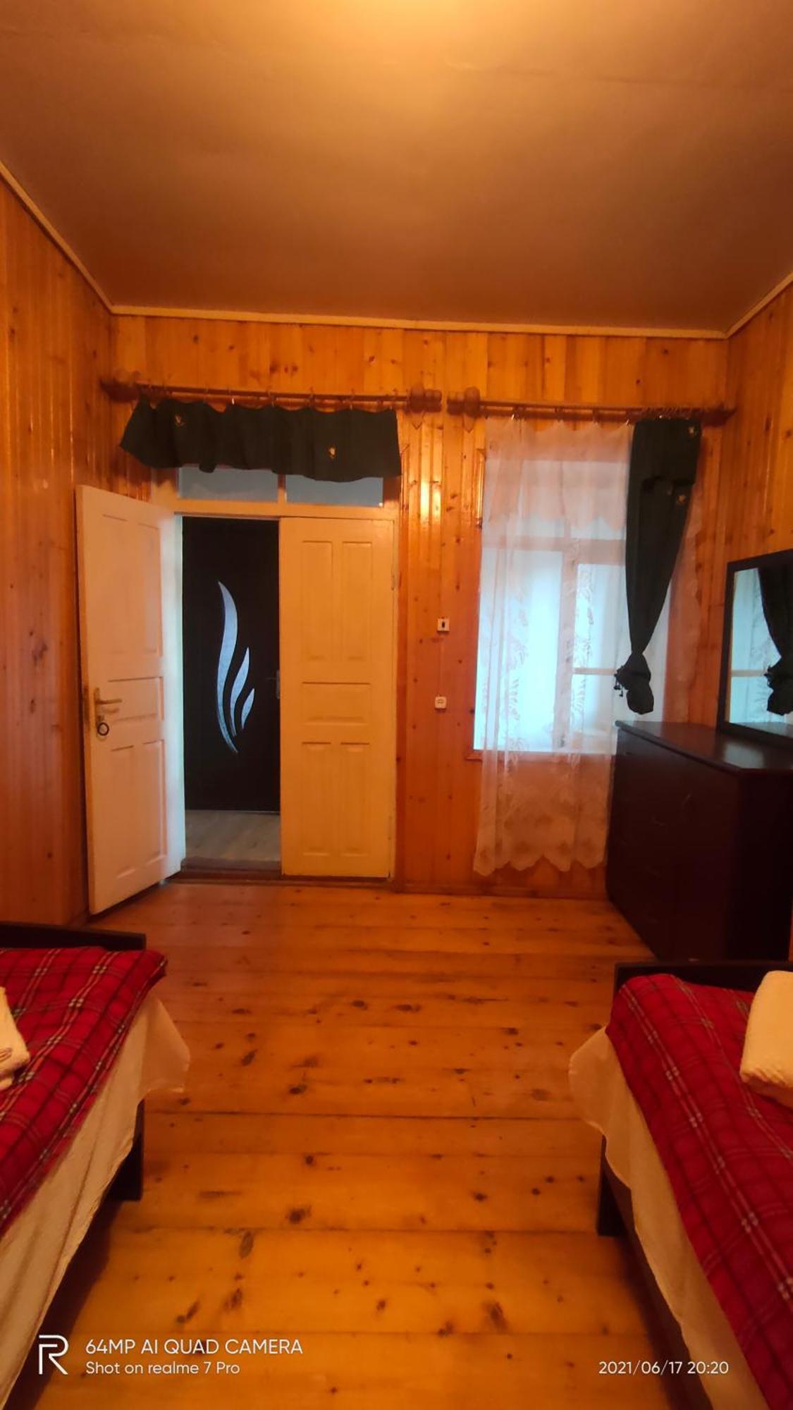 Shaulini Hotel Kashveti Phòng bức ảnh